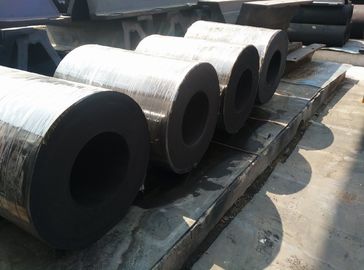 Chine Type cylindrique marin amortisseurs en caoutchouc applicables pour les ports marins fournisseur