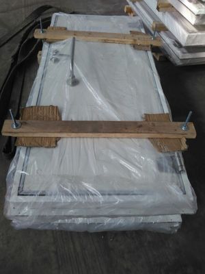 Chine Portes marines coupe-feu étanches de 8 mm d'épaisseur et portes de navire pour navires roulants pour marchandises dangereuses fournisseur
