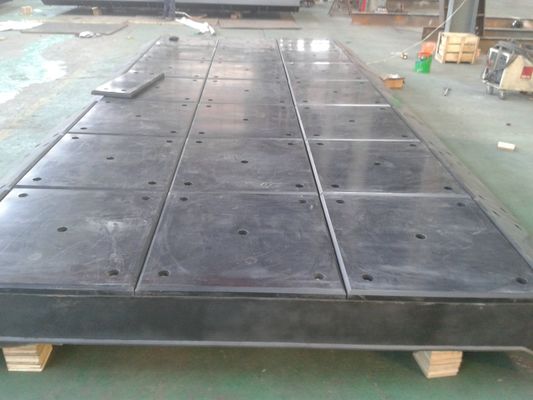 Chine Panneau de garde-boue UHMWPE, panneau anti-collision, matériau HDPE, résistant à la corrosion, 1690×1760mm fournisseur