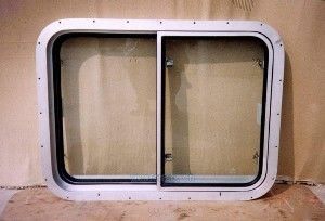 Chine fenêtres de marine rectangulaires en alliage d'aluminium fournisseur