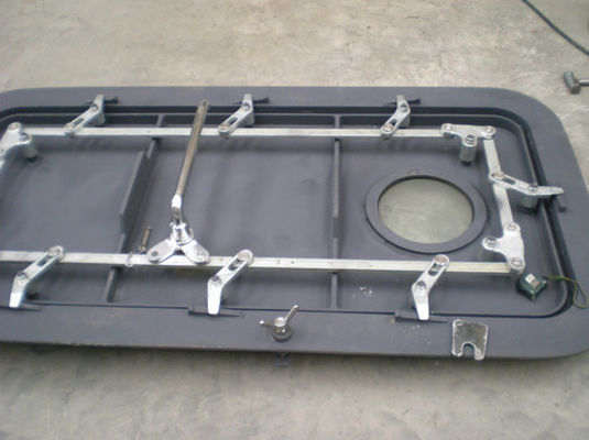 Chine Action rapide Angle rond 8 mm Épaisseur de la plaque de porte Marine portes résistantes aux intempéries fournisseur