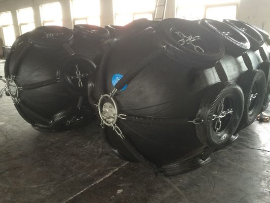 Chine Type droit d'amortisseur de Marine Floating Inflatable Pneumatic Rubber fournisseur
