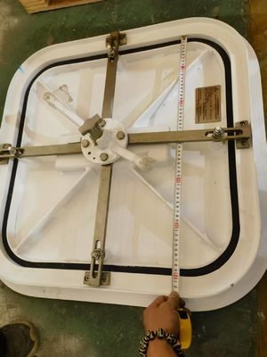 Couvercle de trappe de navire en aluminium, type encastré marin fournisseur