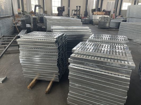 Échafaudage en acier galvanisé planche tremplin résistant à la corrosion Taille personnalisable fournisseur
